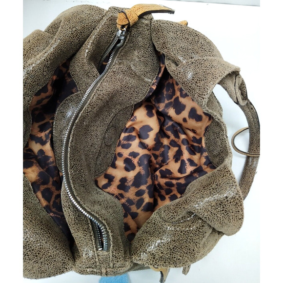 B. Makowsky Gray Crackled Leather Zipper Pockets Shoulder Bag - Picture 10 of 16